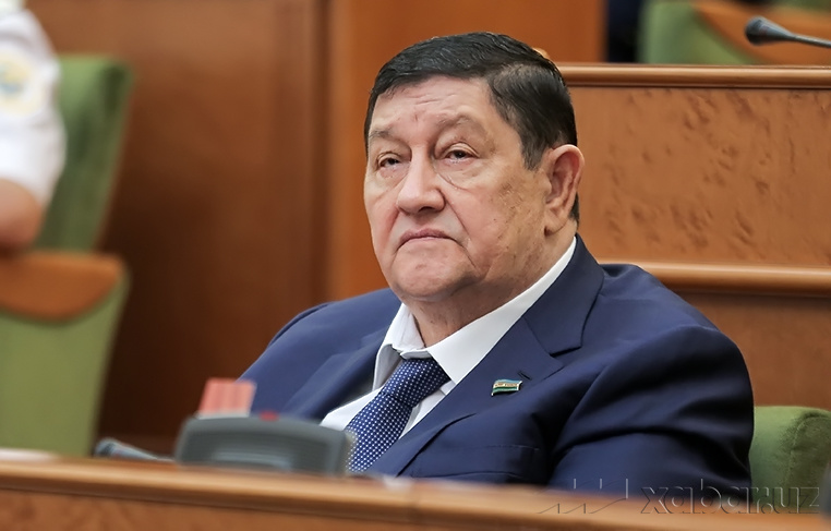 Раис почти не виден - UzMetronom.Org